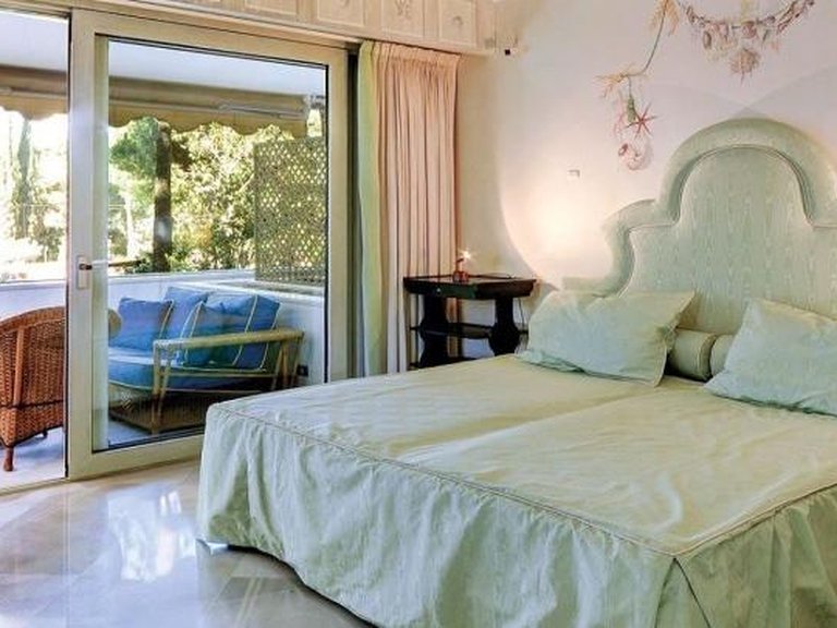 Apartment for Sale in Marbella, Malaga 25