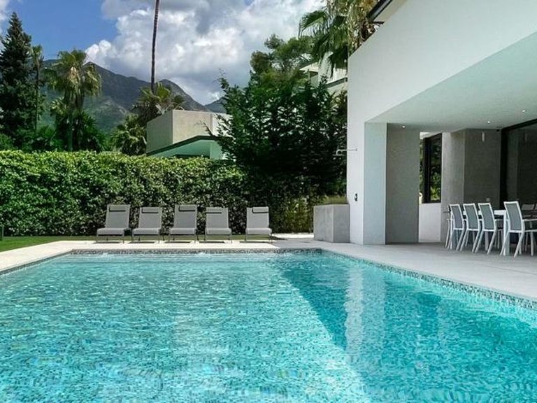 Villa for Sale in Marbella, Malaga 11