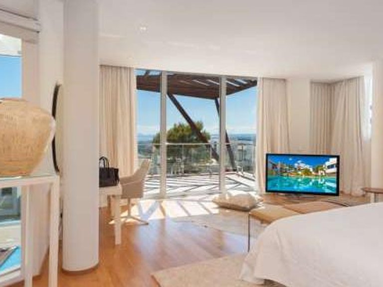 Apartment for Sale in Marbella, Malaga 23