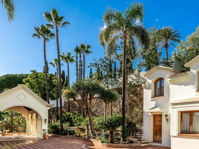 Villa for Sale in Marbella, Malaga 31