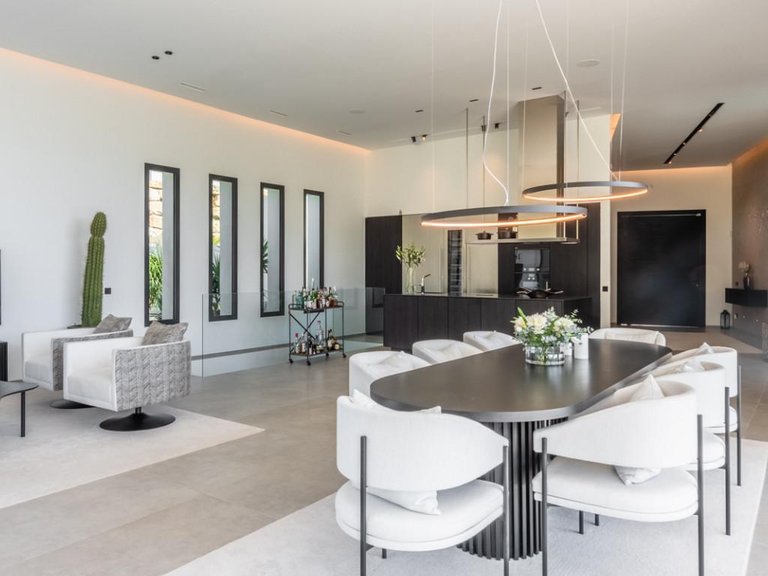 Villa for Sale in Marbella, Malaga 30