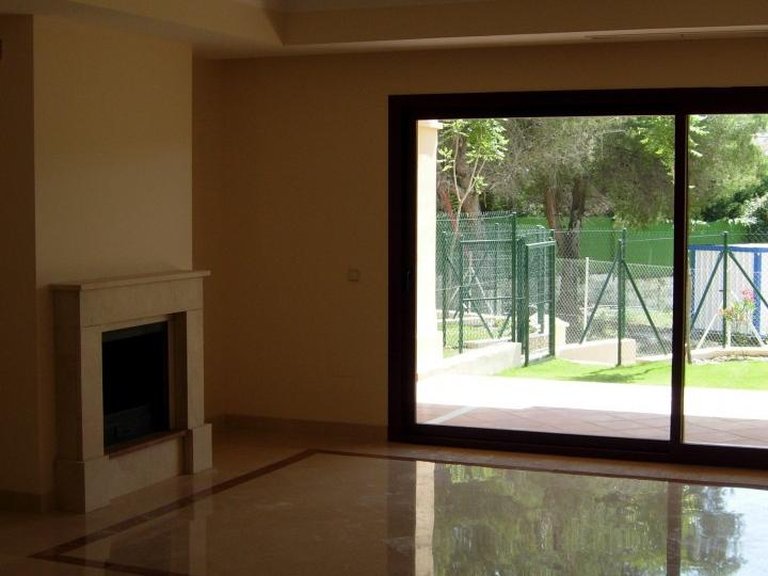 Town House for Sale in Marbella, Malaga 26