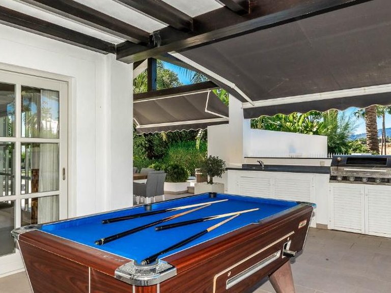 Villa for Sale in Marbella, Malaga 30