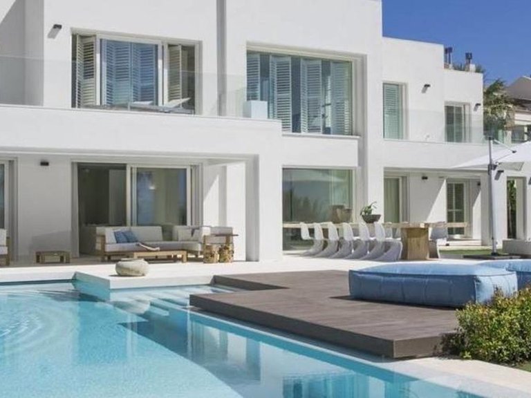 Villa for Sale in Marbella, Malaga 30