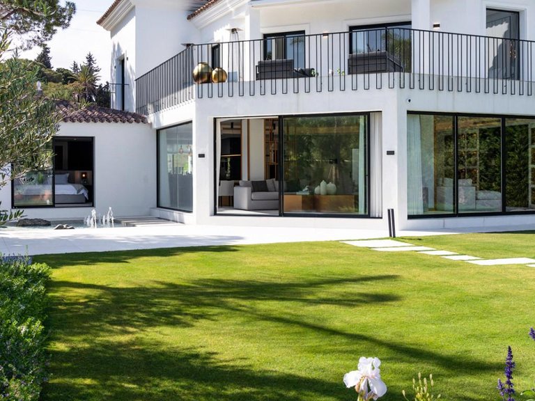 Villa for Sale in Marbella, Malaga 27
