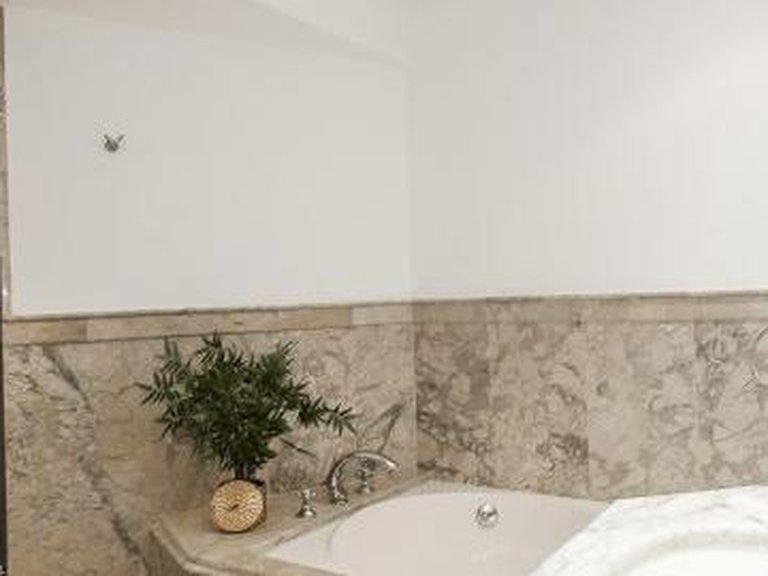 Apartment for Sale in Marbella, Malaga 20