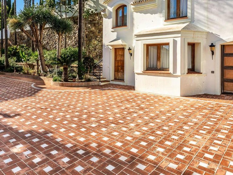 Villa for Sale in Marbella, Malaga 21