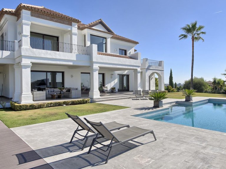Villa for Sale in Benahavis, Malaga 16