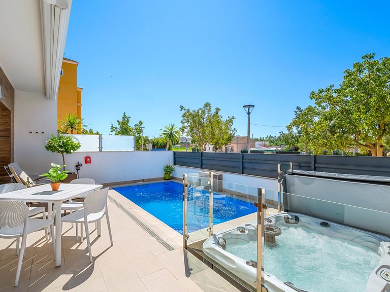 Town House for Sale in Costa Blanca Formentera Del Segura, Alicante 42