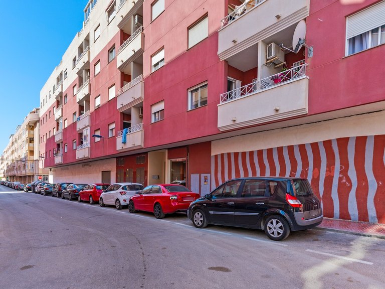 Apartment for Sale in Torrevieja, Alicante 41
