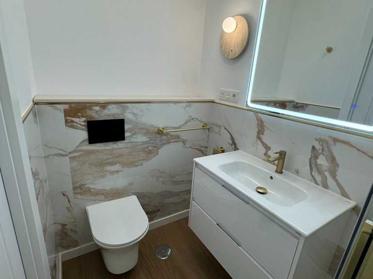 Apartment for Sale in Punta Prima, Alicante 32