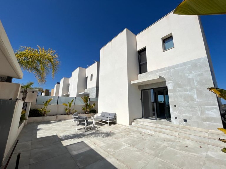 Villa for Sale in Inland Rojales, Alicante 7