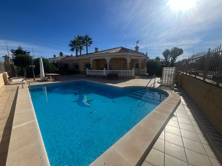 Villa for Sale in Inland Gea Y Truyols, Murcia 1