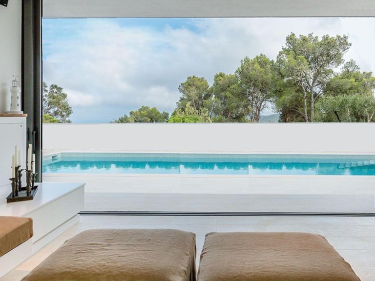 Villa for Sale in Villamartin, Alicante 2