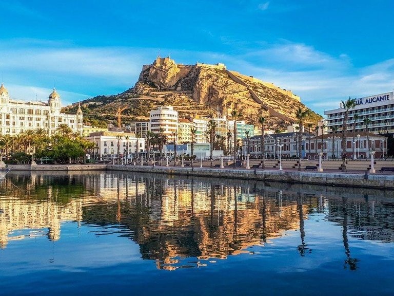 Apartment for Sale in Alicante, Alicante 16