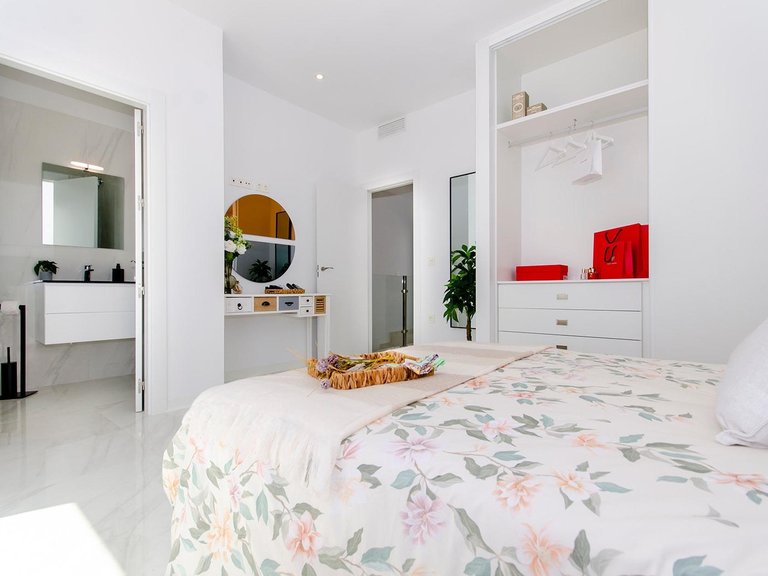 Villa for Sale in Orihuela, Alicante 30
