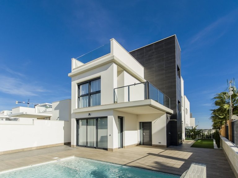Villa for Sale in San Miguel De Salinas, Alicante 1
