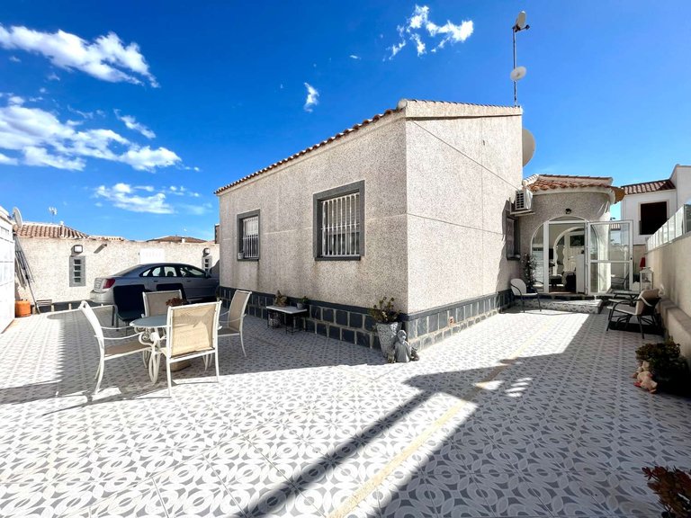 Villa for Sale in Orihuela, Alicante 1