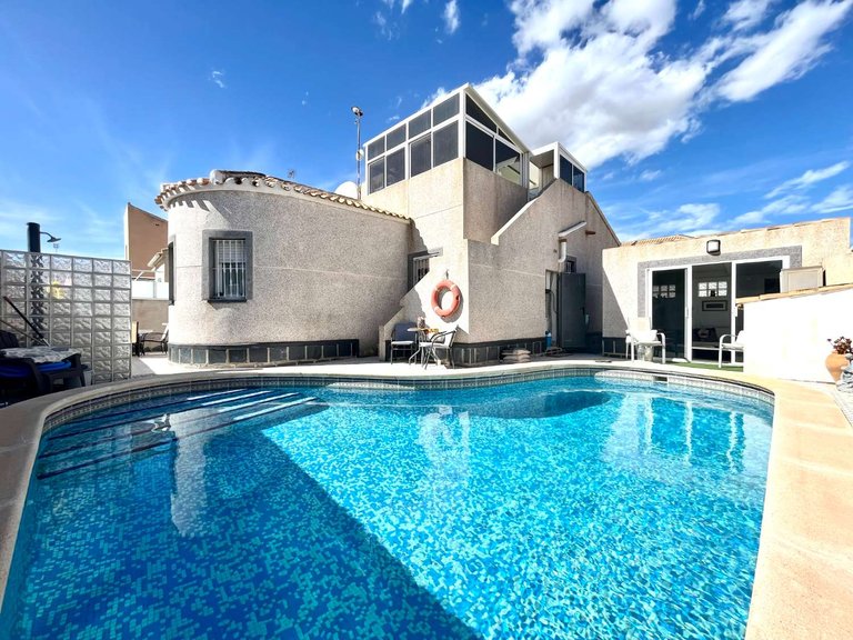 Villa for Sale in Orihuela, Alicante 2