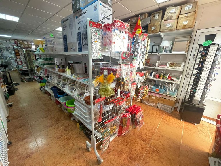 Commercial for Sale in Torrevieja, Alicante 2