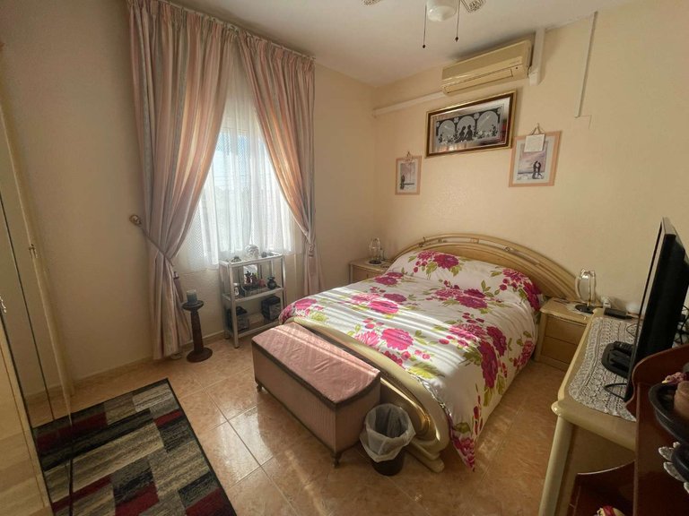 Commercial for Sale in Torrevieja, Alicante 19