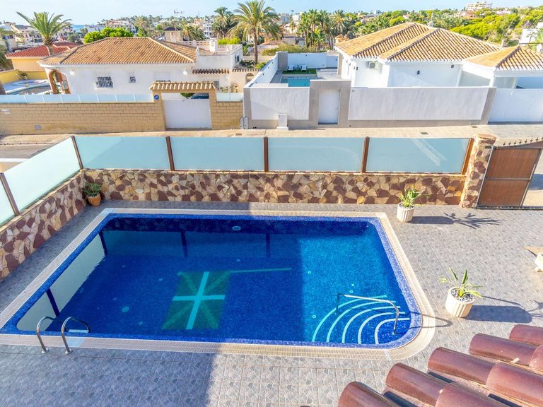 Villa for Sale in Orihuela, Alicante 41