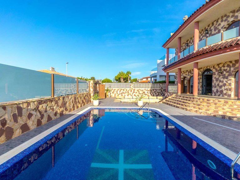Villa for Sale in Orihuela, Alicante 9