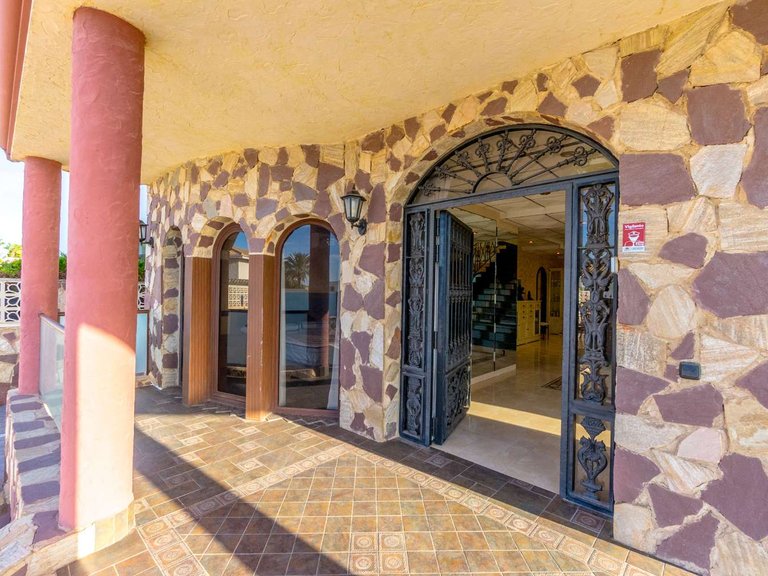 Villa for Sale in Orihuela, Alicante 11