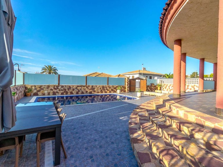 Villa for Sale in Orihuela, Alicante 42
