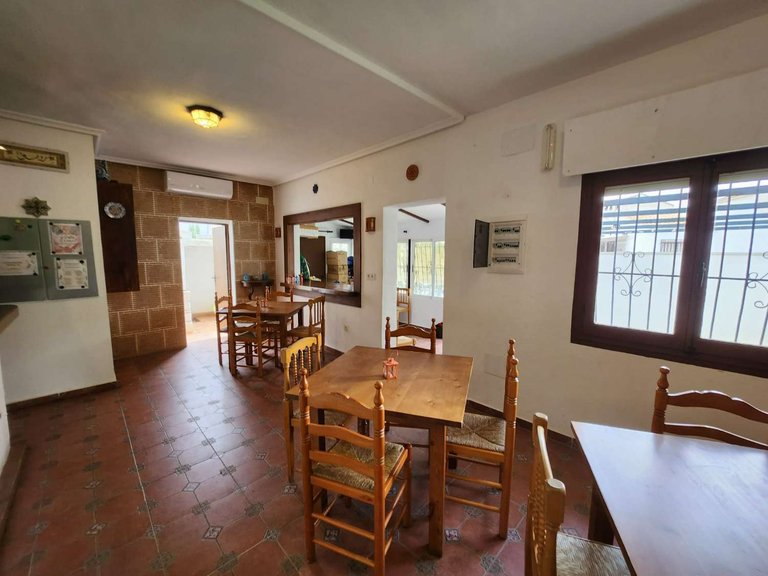 Commercial for Sale in Orihuela, Alicante 5