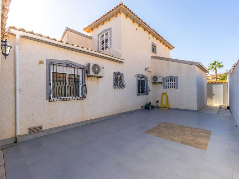 Villa for Sale in Orihuela, Alicante 33