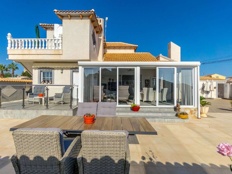Villa for Sale in Orihuela, Alicante 24