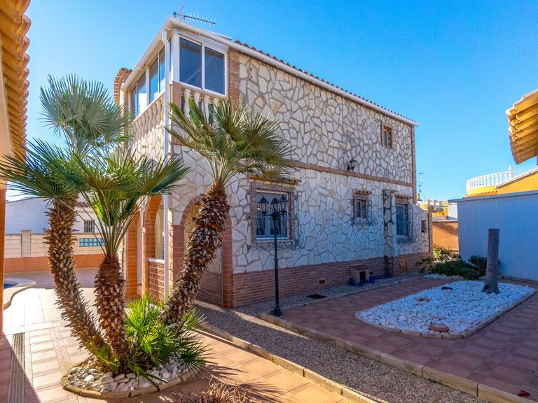 Villa for Sale in Orihuela, Alicante 10