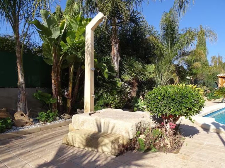 Villa for Sale in Mutxamel, Alicante 38