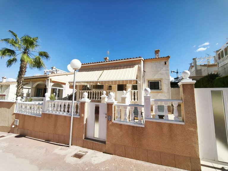 Villa for Sale in Orihuela, Alicante 1