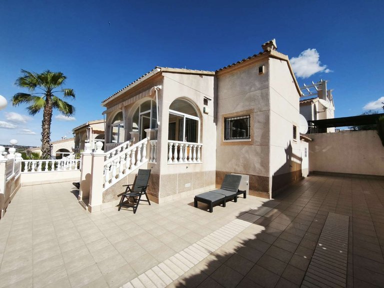 Villa for Sale in Orihuela, Alicante 2