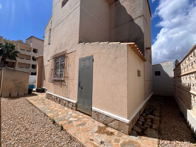 Villa for Sale in Orihuela, Alicante 40