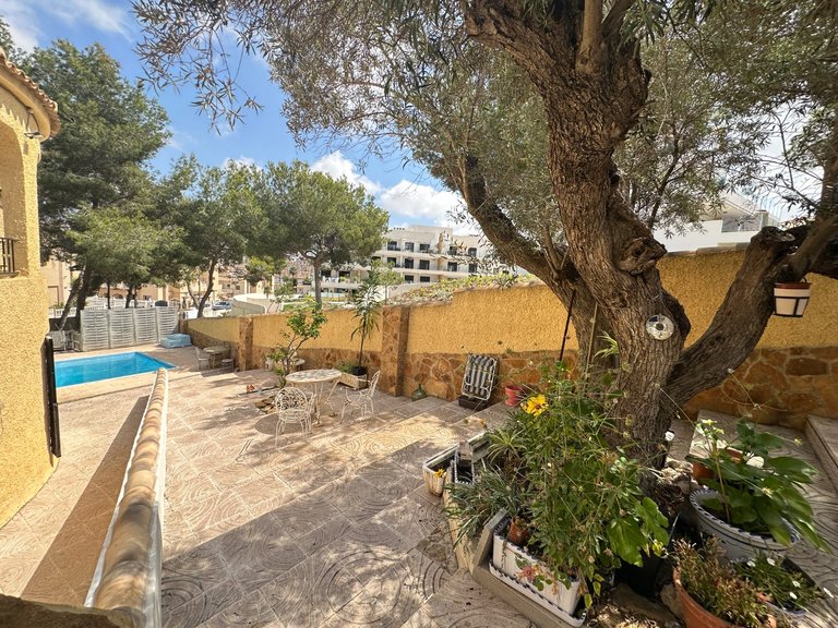 Villa for Sale in Orihuela, Alicante 28