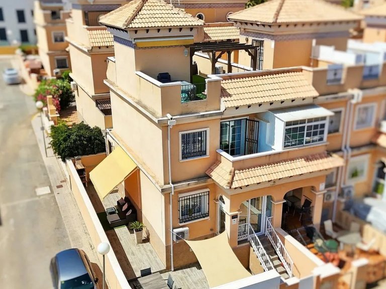 Town House for Sale in Orihuela, Alicante 1