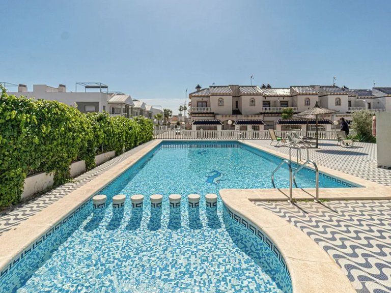 Town House for Sale in Orihuela, Alicante 1