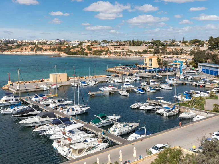 Apartment for Sale in Orihuela, Alicante 26