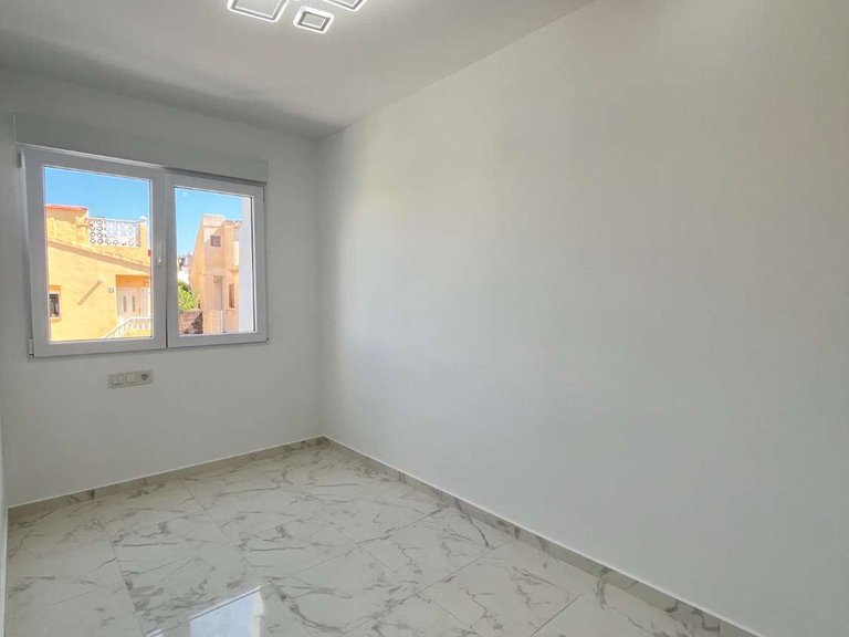 Town House for Sale in Torrevieja, Alicante 18