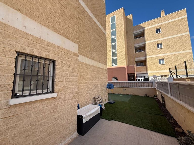 Apartment for Sale in Torrevieja, Alicante 25
