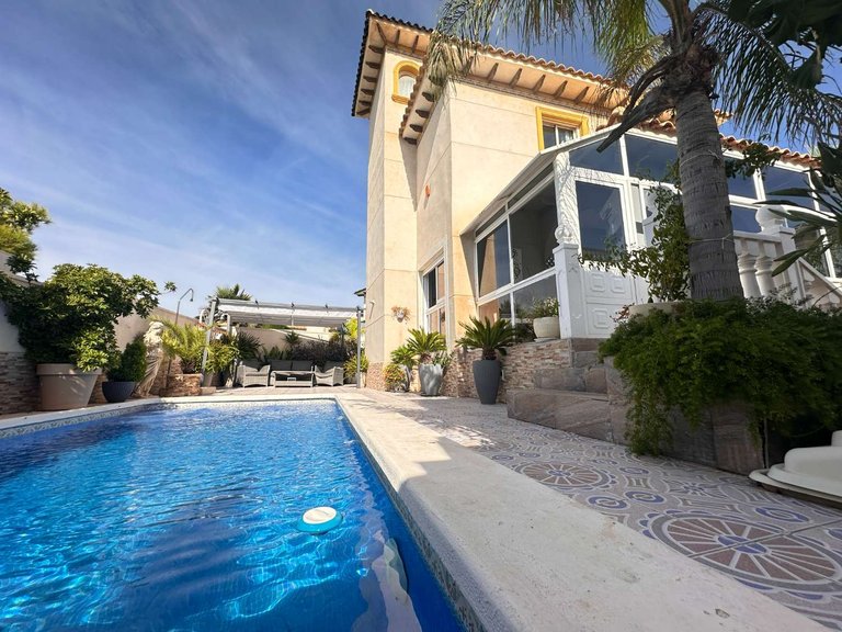 Villa for Sale in Orihuela, Alicante 1