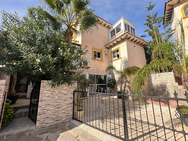 Villa for Sale in Orihuela, Alicante 24