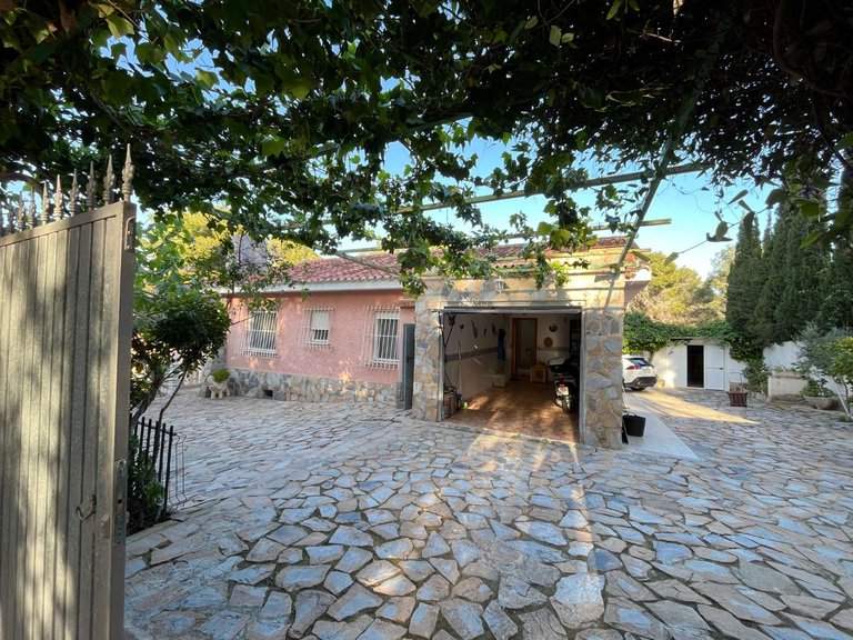 Villa for Sale in Torrevieja, Alicante 3