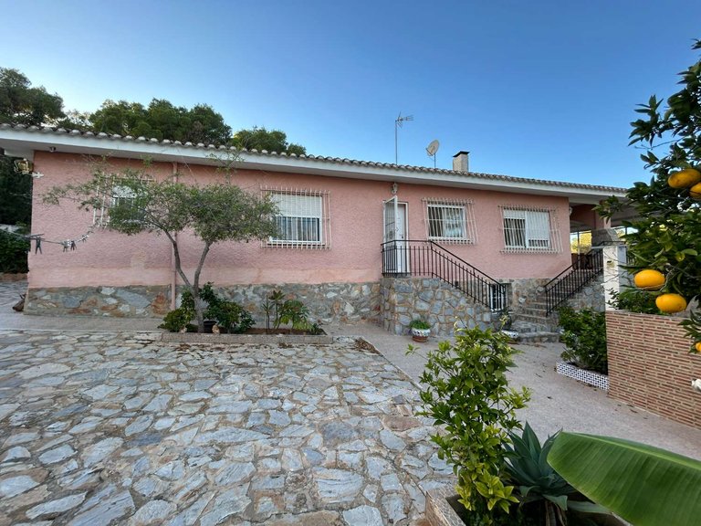 Villa for Sale in Torrevieja, Alicante 3