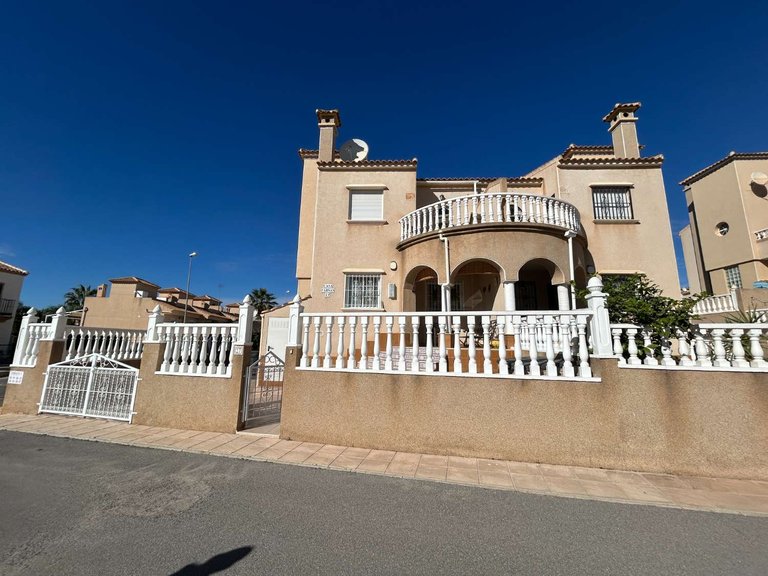 Town House for Sale in Orihuela, Alicante 2
