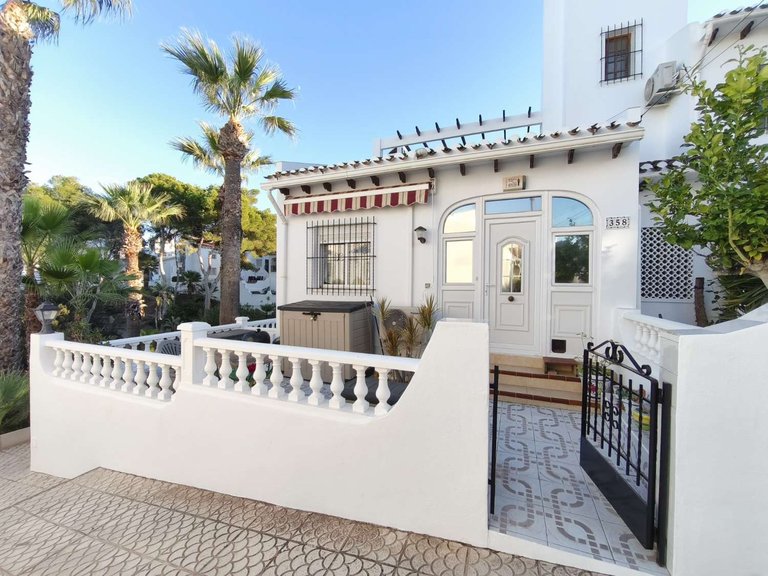 Villa for Sale in Orihuela, Alicante 2