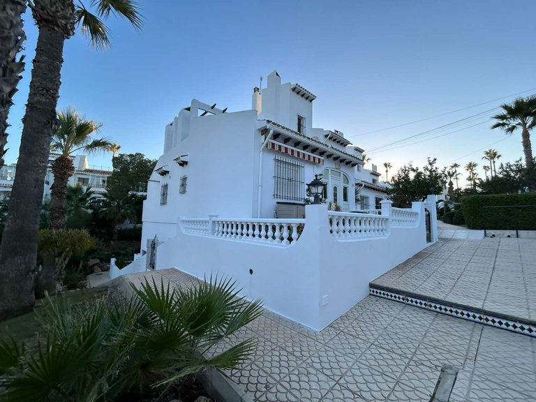 Villa for Sale in Orihuela, Alicante 32